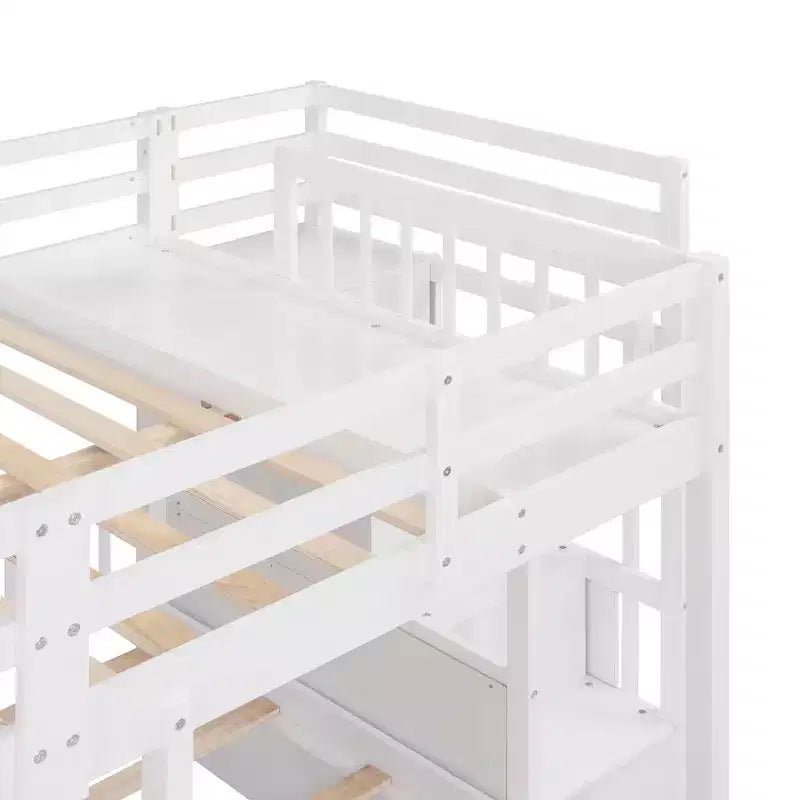 Lit superposé triple en bois avec tiroirs et barrières de sécurité, lit double en hauteur et lits jumeaux