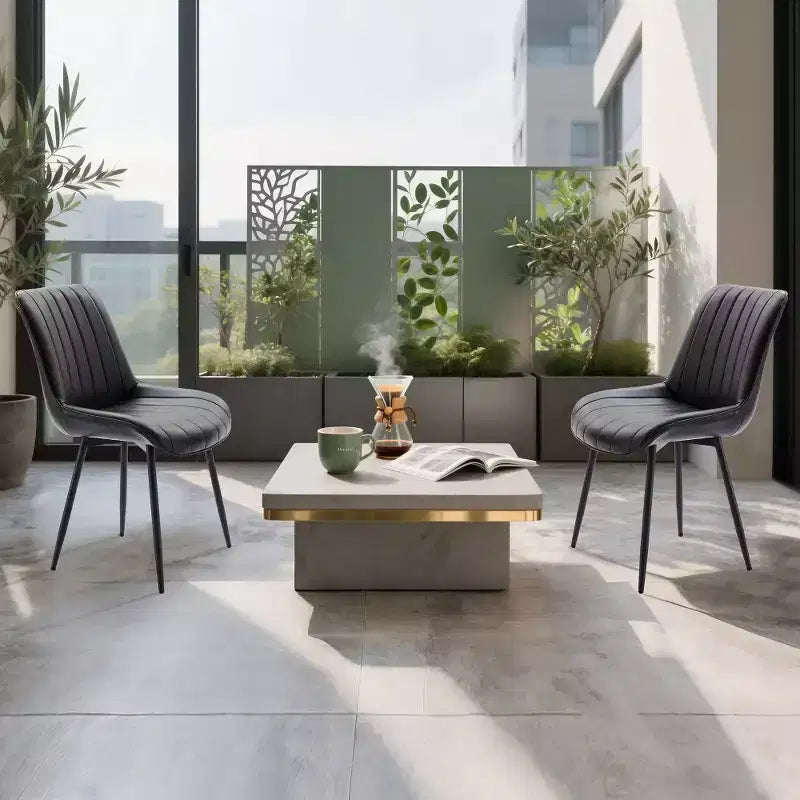 Chaise moderne confortable de style médiéval