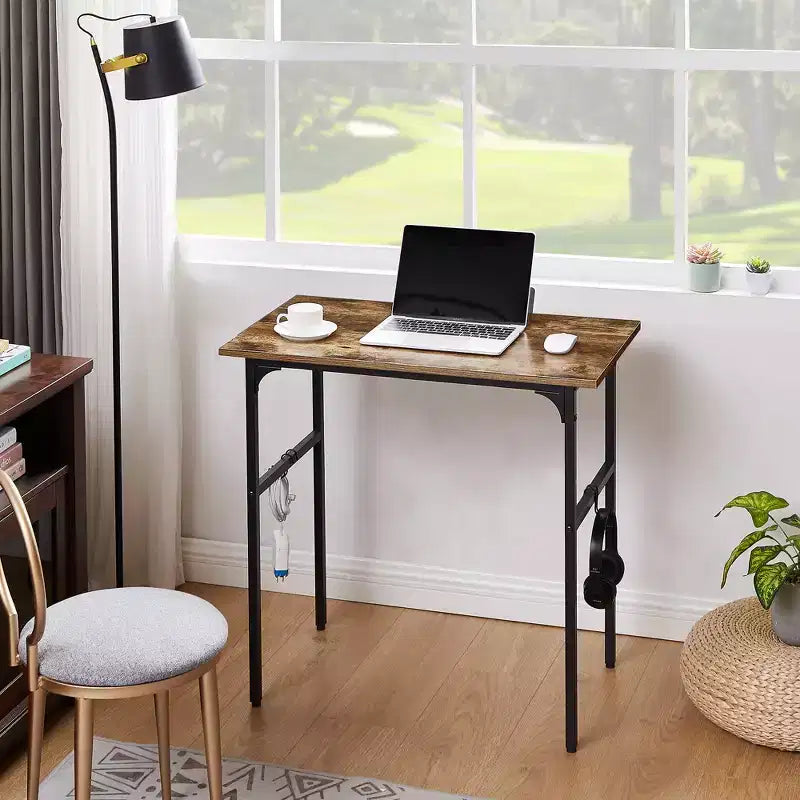 Petit bureau d'ordinateur de 32/43 po, bureau d'écriture avec crochets, bureau de travail avec pieds réglables pour petit espace, marron