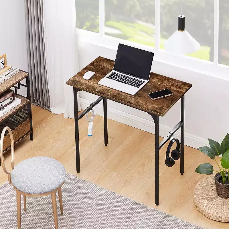 Petit bureau d'ordinateur de 32/43 po, bureau d'écriture avec crochets, bureau de travail avec pieds réglables pour petit espace, marron