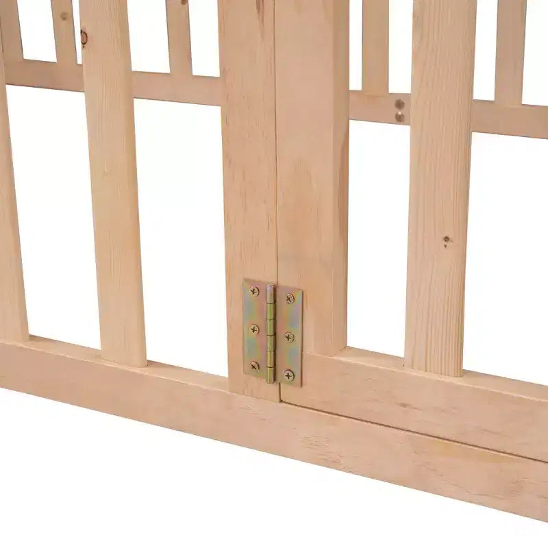 Cadre de lit en bois de taille Queen avec clôture et porte